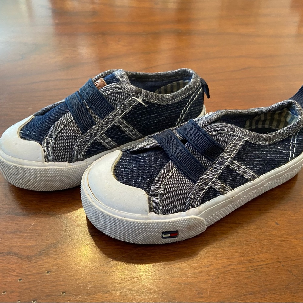 Tommy Hilfiger Boys Lil Bailey Slip On Sneaker Chambray